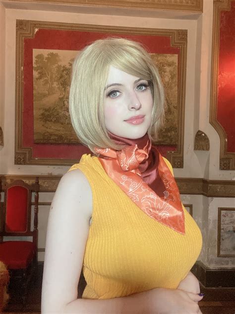 My Ashley Graham cosplay :D backstage photos! Ready for Resident Evil 4 Remake?? OwO : r ...