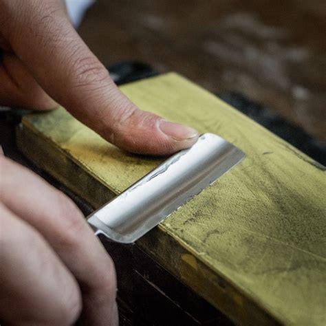 Sharpening of straight razors | Blog | Boker Outdoor & Collection