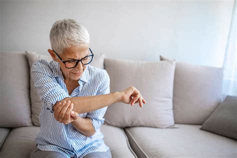 Chronic Elbow Pain | Orthopaedic Surgeon Queensland | Dr Mwaturura