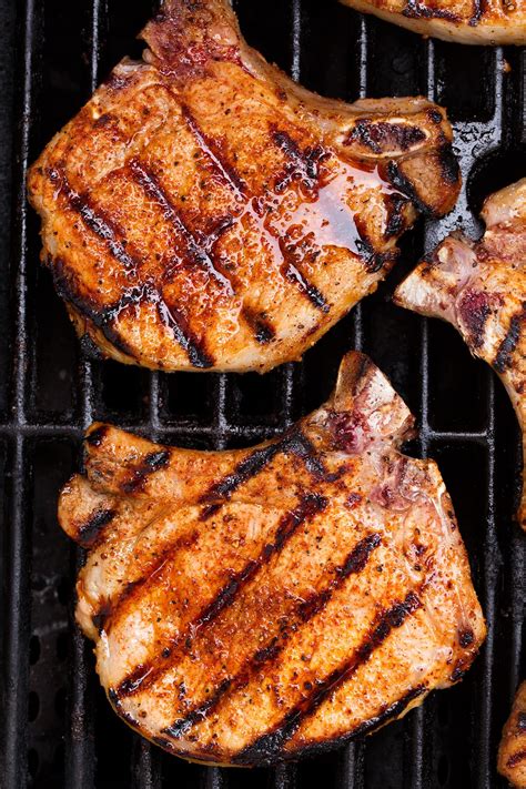 Pork chops on the grill - noreding