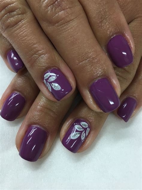 Pin by Gretchen Kirchem on Nails | Plum nails, Fall gel nails, Purple ...