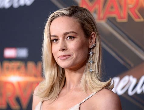 Brie Larson Triggers Fanboys Once Again By Brandishing Thor’s Hammer – IndieWire