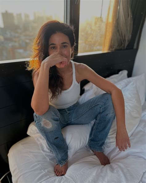 Emmanuelle Chriqui Naked