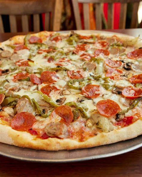 Gallery - Donna's Pizza Center