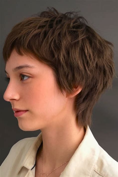 Retro 70s Short Shag Haircuts Trending in 2025 - Kappers Magazine