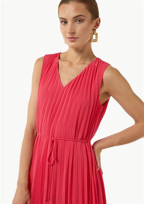 Midi dress with plissé pleats - coral red | Comma