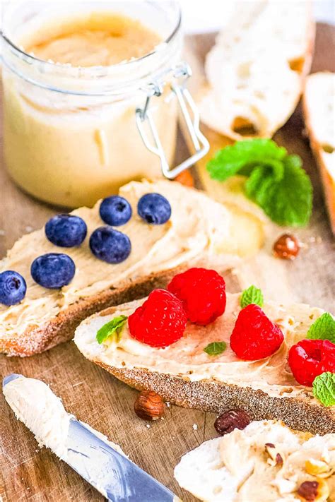 White Chocolate Hazelnut Unfold | The Choosy Eater - Doctor Woao