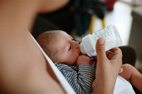 A Lot of Blood in Breast Milk When Pumping: What You Need to Know – MomMed
