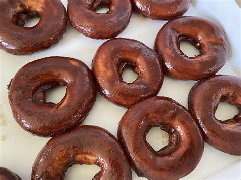 I tried Krispy Kreme’s chocolate glazed donuts : r/ExpectationVsReality