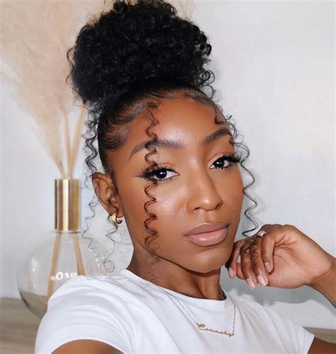 Effortless Elegance: Here Is How To Achieve The Perfect Messy Bun