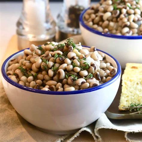 Southern Fresh White Acre Peas | gritsandpinecones.com