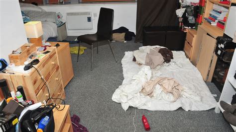 Reynhard Sinaga: How the Manchester rapist found his victims - BBC News