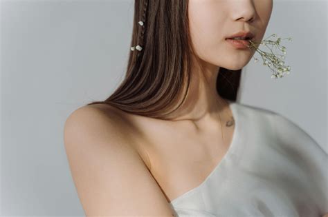 Bare Breast Women Photos, Download The BEST Free Bare Breast Women Stock Photos & HD Images