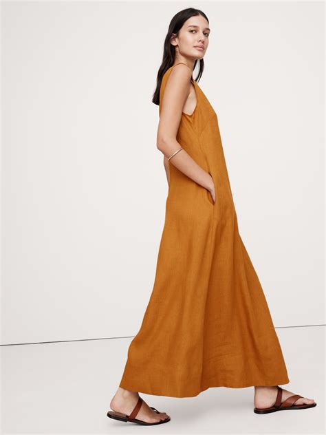 Linen V-Neck Maxi Dress | Banana Republic