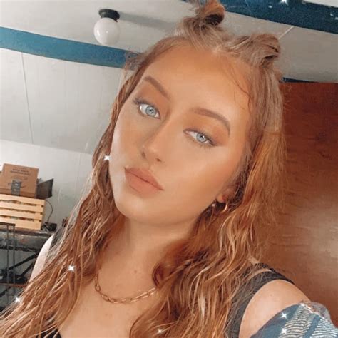 Lindsay Lee Naturally Busty Girlfriend Nude Girls Alert | My XXX Hot Girl