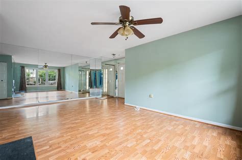 10479 Paradise Court - Manassas