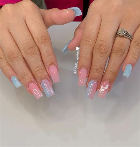 𝐍𝐚𝐢𝐥𝐬 𝐁𝐲 𝐀𝐧𝐝𝐫𝐞𝐚🧚🏼‍♀️ on Instagram: "Gender reveal nails!💘👶🏻 #nails # ...