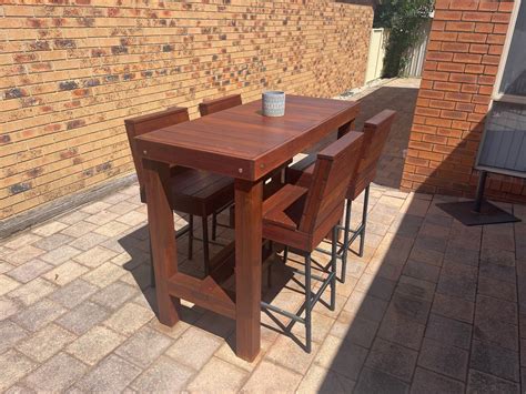 DIY Outdoor Bar Table - Unique Creations By Anita