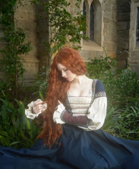 Elizabeth Elder | This dreamy look with @norafawn 🍃 🖼️ With E&E creative work w/ @esodette # ...