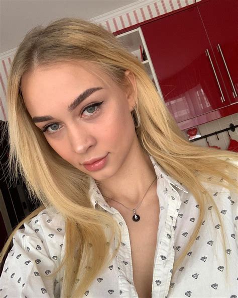 luxury mur актриса настоящее имя и фамилия