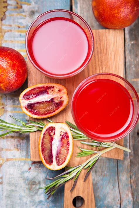 Premium Photo | Juice of red orange fruit