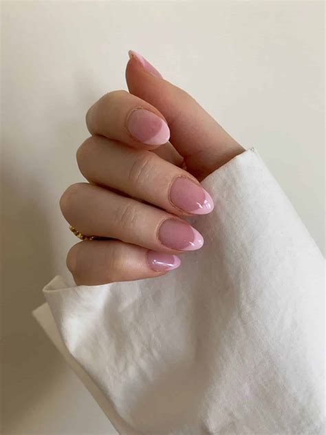 13 Classy Spring Nail Designs That Will Elevate Your Nails *and* Your ...