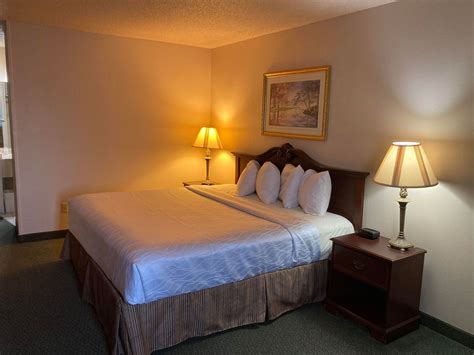 Extended Stay Hotel | Osceola Iowa | The Jeffreys Hotel