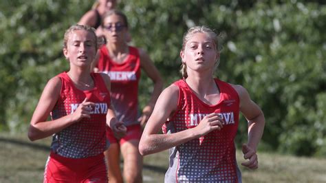 Who are Stark County's top returning girls cross country runners?