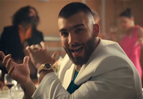 Manuel Turizo nos trae su "Enhorabuena" más tropical • Musicalatinaurbana.com™