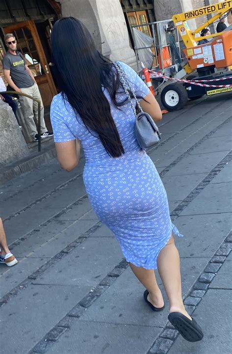 Bouncing butt in Tight dress (videos) - ass - Forum