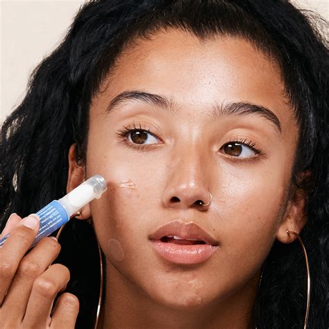 Lightning Wand & Micropoint for Dark Spots comparison | Hero Cosmetics