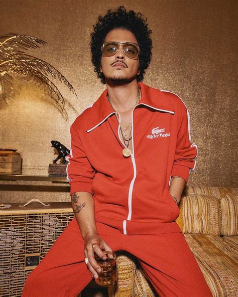 Bruno Mars: net worth, age, nationality, partner, parents, songs ...