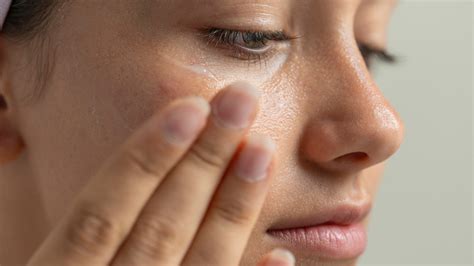 How to Cure Dry Skin on Face Overnight: Easy DIY Tips
