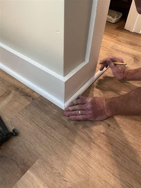 Vinyl Floor Base Molding – Flooring Tips