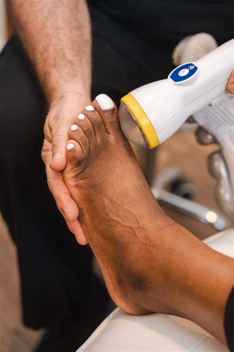 Non-Surgical Plantar Fasciitis Treatments | Softwave Clinics