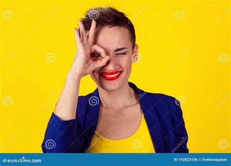 Illuminati Hand Signs And Meanings