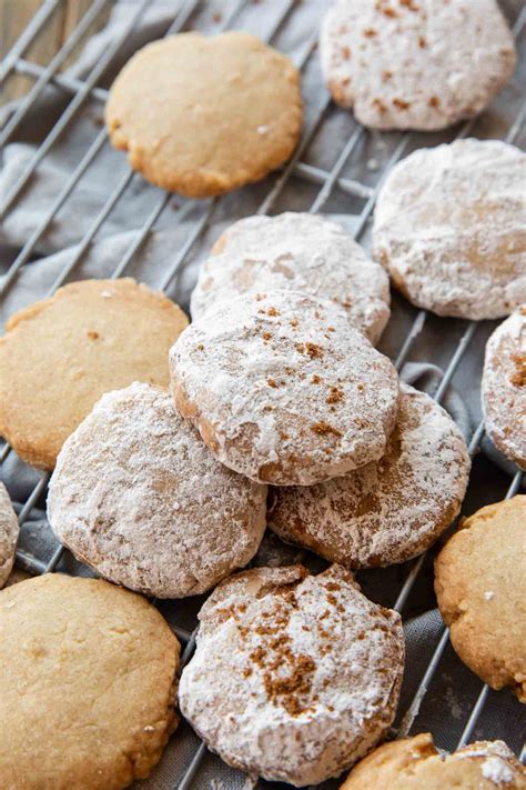 Easy Mexican Cinnamon Cookies Recipe - Desserts & Drinks