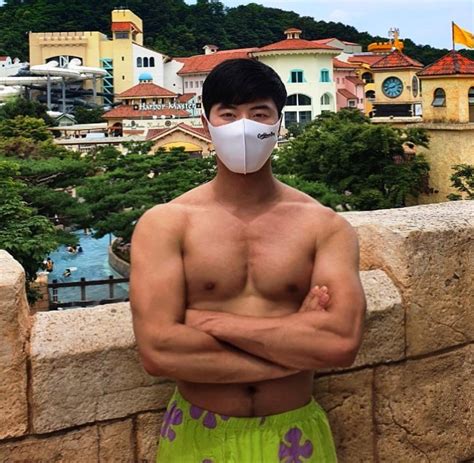 Gotta love when you angle it correctly 😏 : r/AsianGuysNSFW