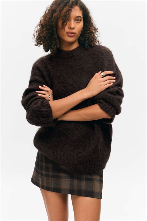 relaxed fit fluffy knit sweater - Dark Brown | Monki WW