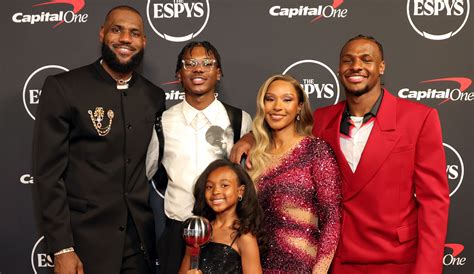Savannah James Shines in Cutout Illusion Dress & Sandals at ESPYs 2023 – Footwear News - TittlePress