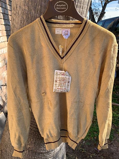 Kennington Light Brown 70s Vintage V-Neck Sweater Zodiac's Vintage Clothing