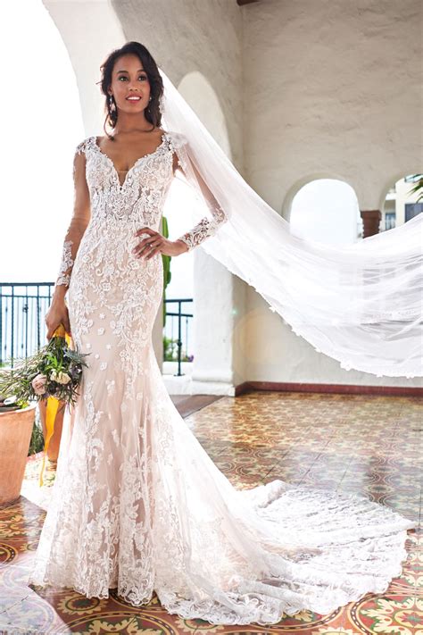 Beautiful Lace Wedding Gown