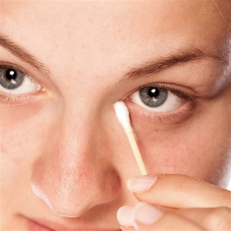 Mucus Fishing Syndrome: What to Look For | Warby Parker