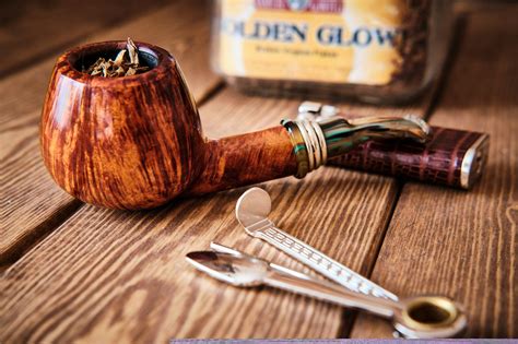 How to Properly Pack Your Pipe Tobacco | Cigar Merchant - The Cigar ...