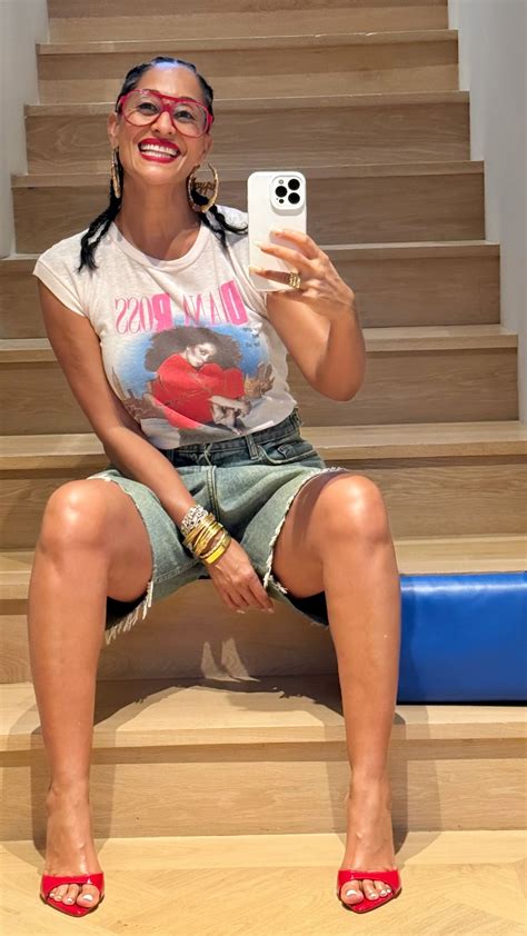 The best Tracee Ellis Ross feet pictures 🤩