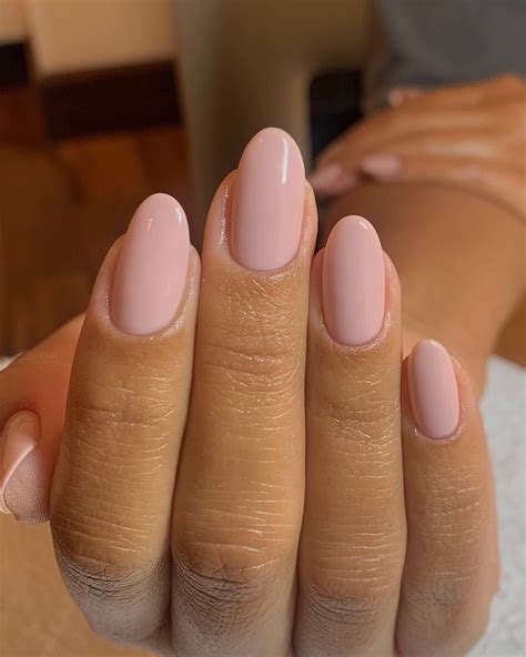 30+ Oval Nail Designs To Bring Your Manicure To The Next Level | Pink ...
