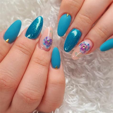 Turn Heads with These 25+ Vibrant Aqua Blue Nails - Nail Designs Daily