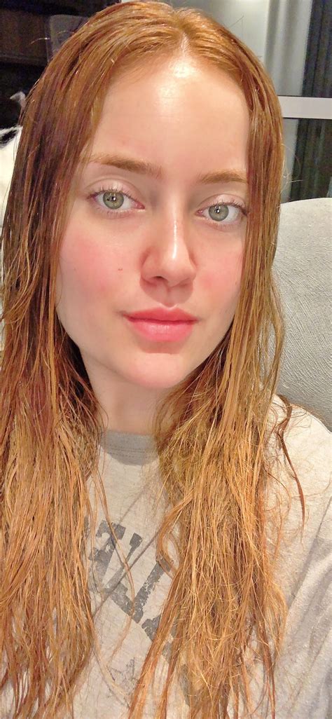 After shower selfie. Wet hair coz I don’t care : r/RedheadBeauties