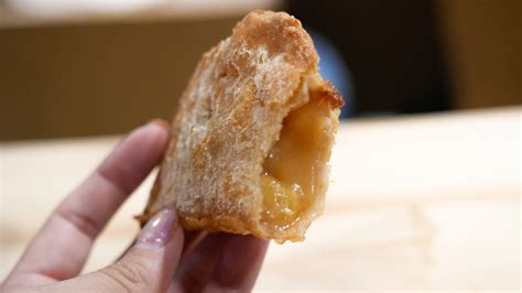 Taco Bell's Caramel Apple Empanada is back, on nostalgic Decades Menu