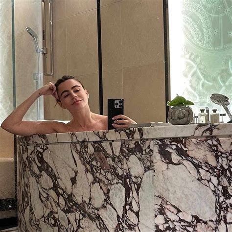Sofía Vergara Shares Rare Makeup-Free Selfie from Her Bathtub